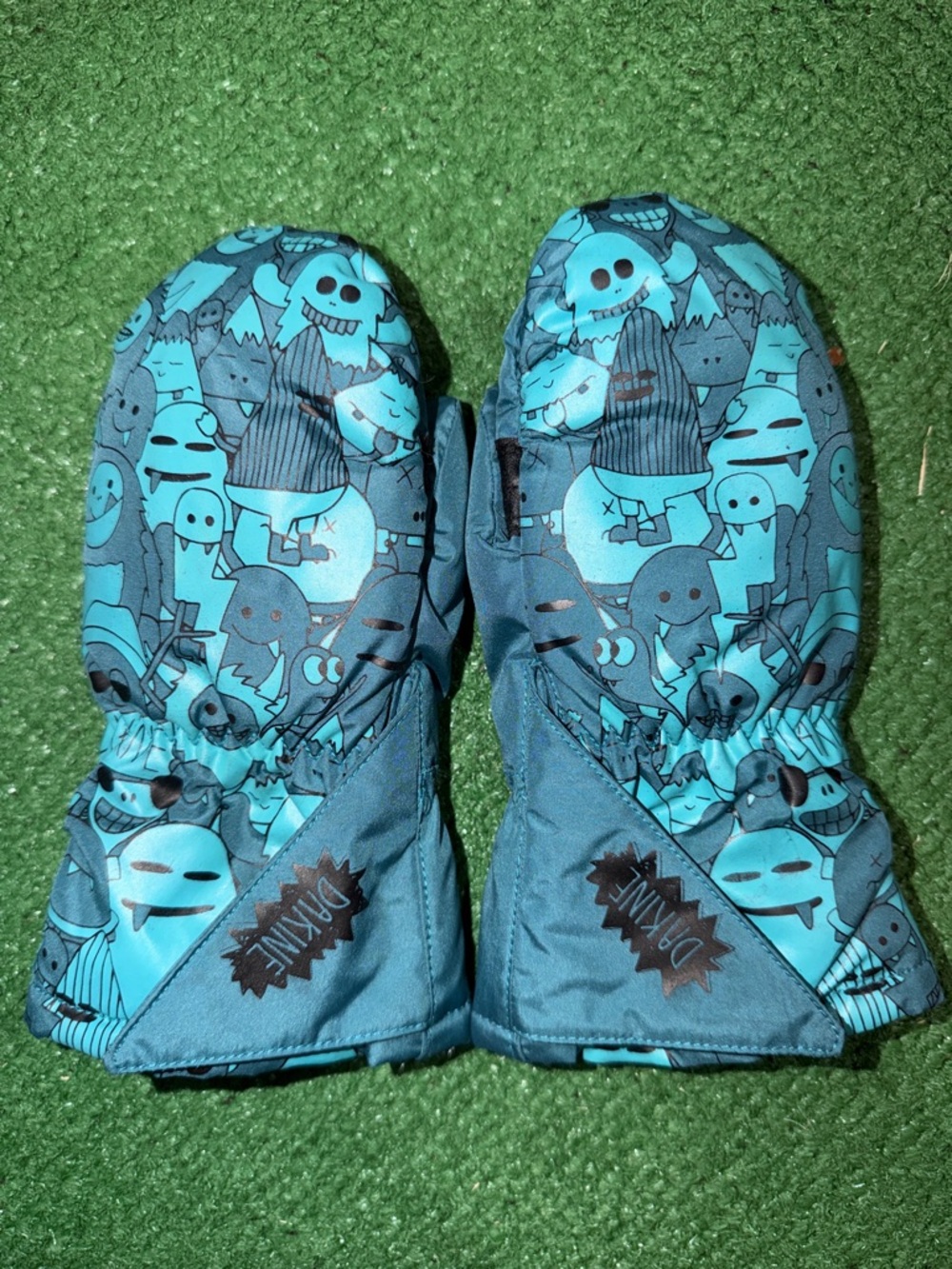 Dakine Teal Blue Kids Patterned Mittens